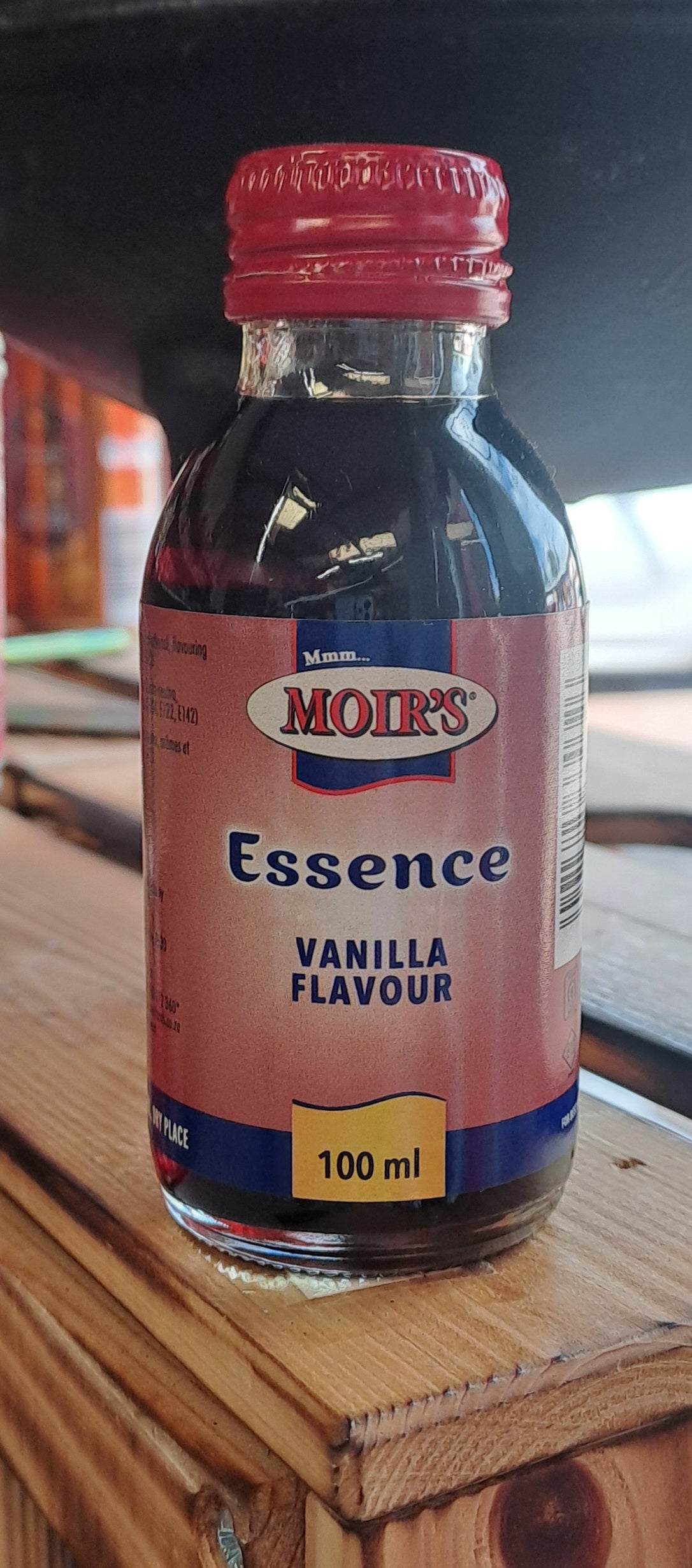 Moir's Essence vanilla flavour 100 ml