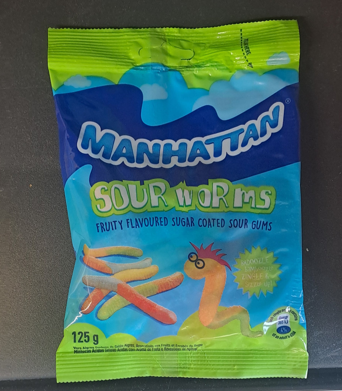 Manhattan Sour Worms 125g – Fruity Sour Gummy Sweets
